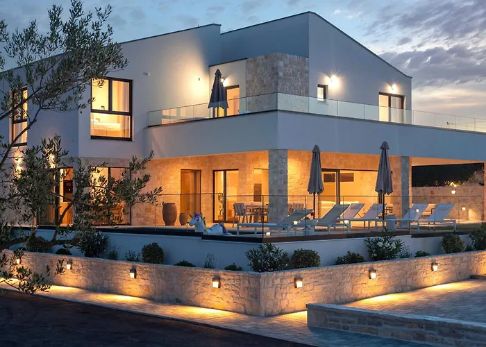 Фото Вилла My Dalmatia - Kastel Mrkic With Private Pool, Sauna & Jacuzzi Свети-Филип-и-Яков