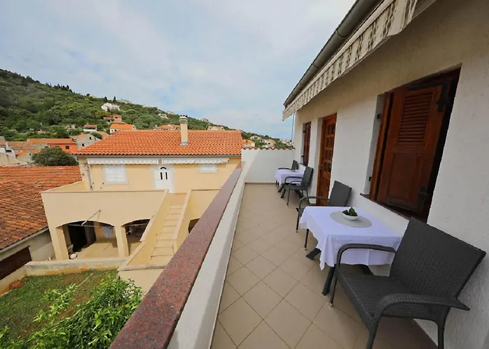 Knez - Relaxing Apartments Near The Sea On Mali Iž képek