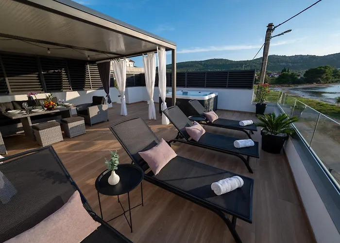 Beachfront House Miamore - 10 M From The Sea Mrljane foto