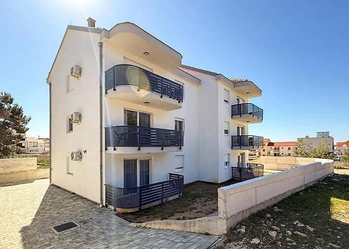 Amazing Apartment In Povljana With House Sea View fotografija